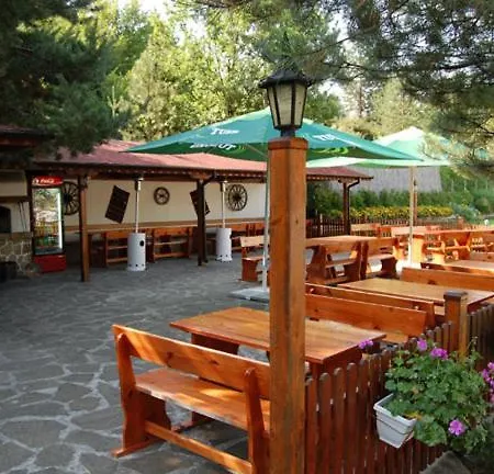 Seasons 3* Trjavna