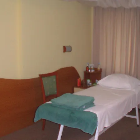 Seasons Τριάβνα