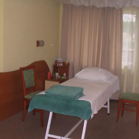 Seasons 3* Τριάβνα