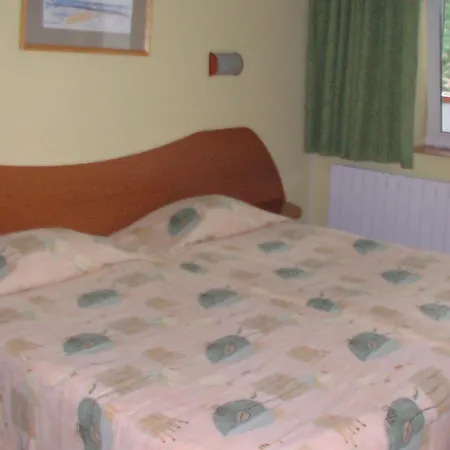 Seasons Ξενοδοχείο 3*